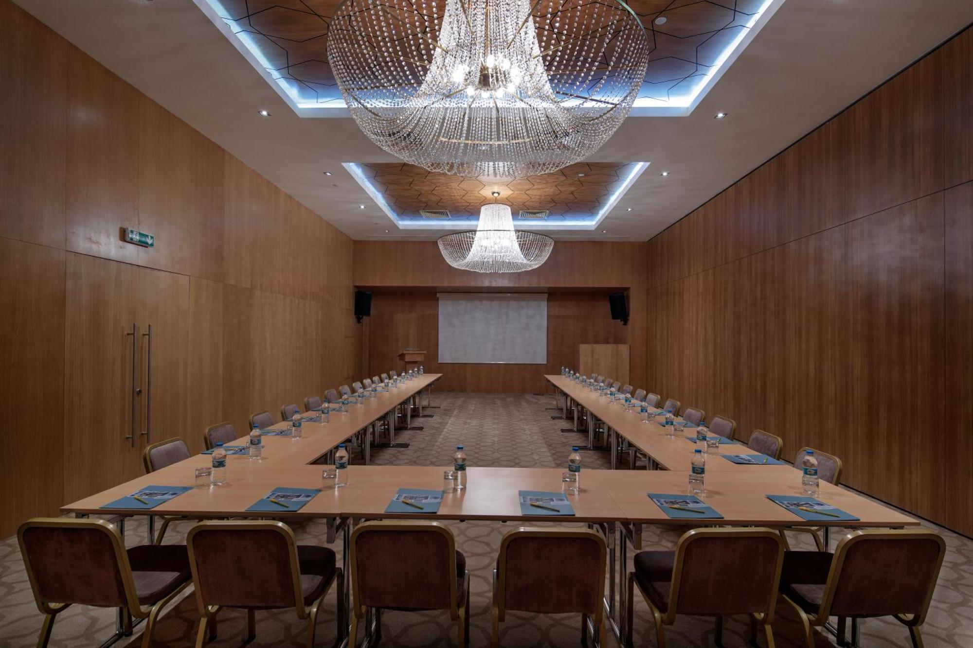 Wyndham Garden Diyarbakir Hotel Buitenkant foto