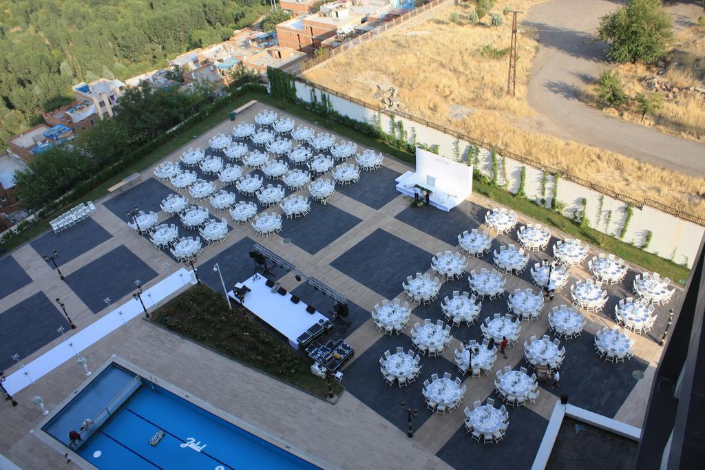 Wyndham Garden Diyarbakir Hotel Buitenkant foto