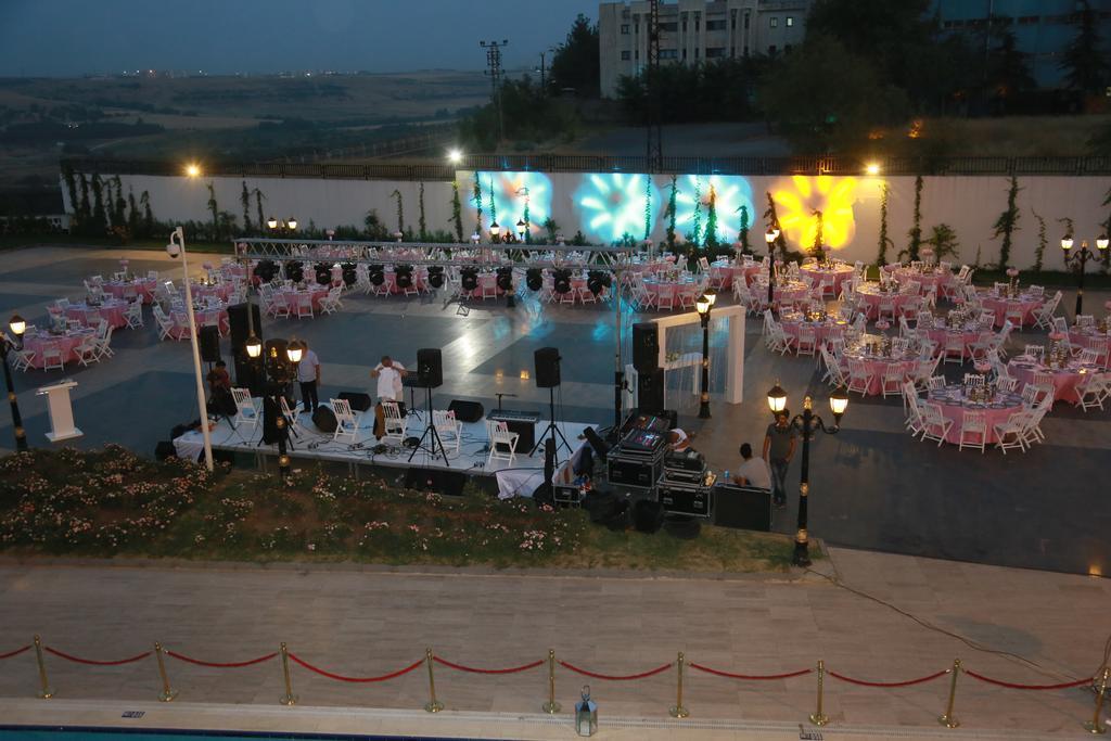 Wyndham Garden Diyarbakir Hotel Buitenkant foto